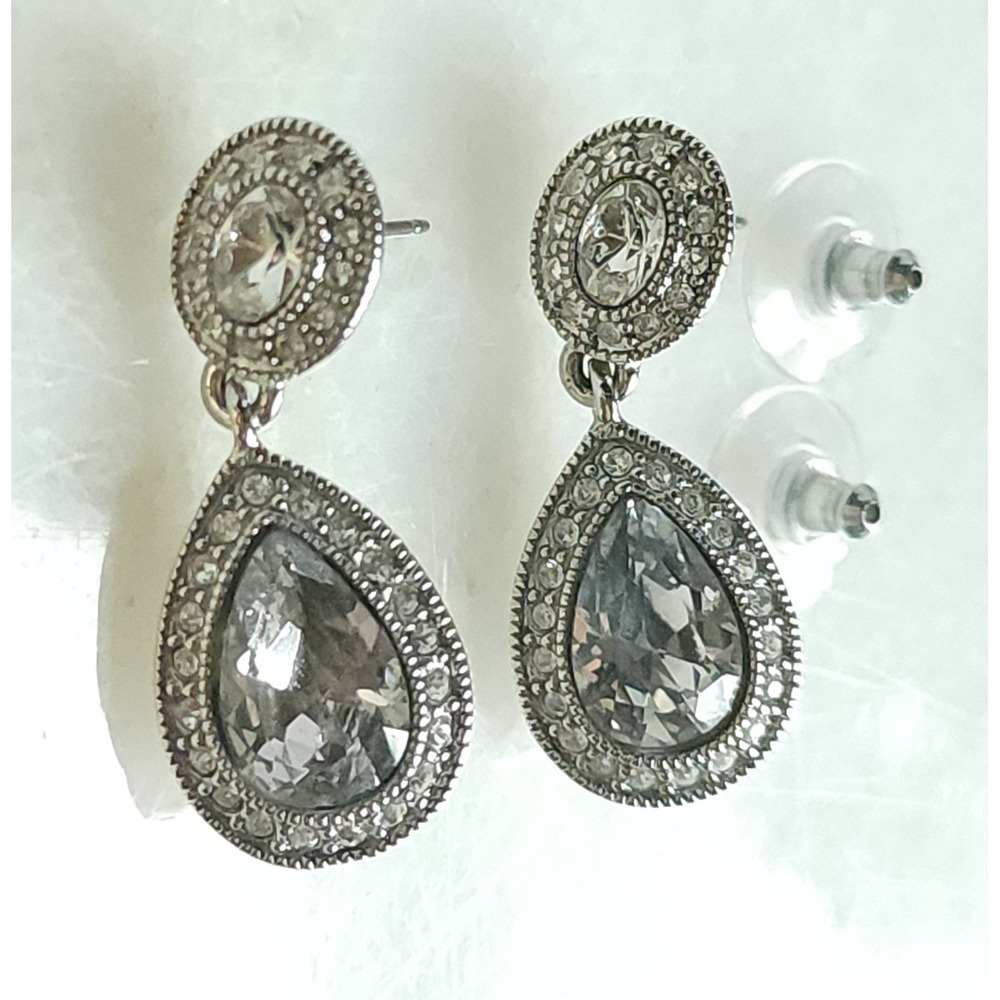Carolee Crystal Teardrop Drop Earrings Silver VTG Style Glamour Statement Dangle